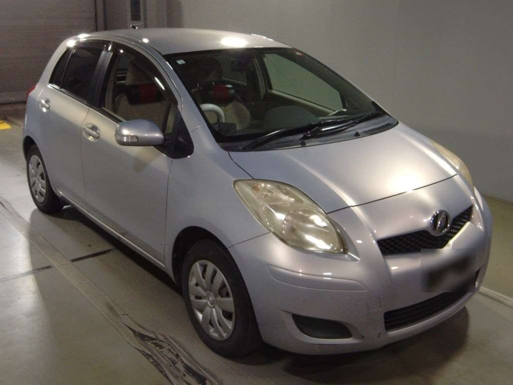 2010 Toyota Vitz KSP90[2]