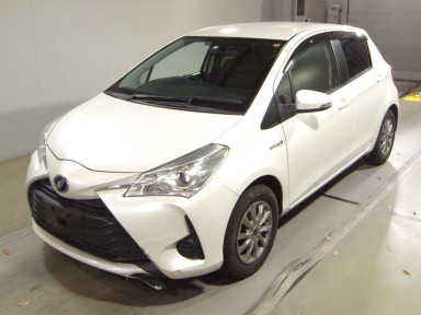 2017 Toyota Vitz