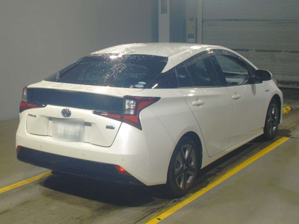 2019 Toyota Prius ZVW51[1]