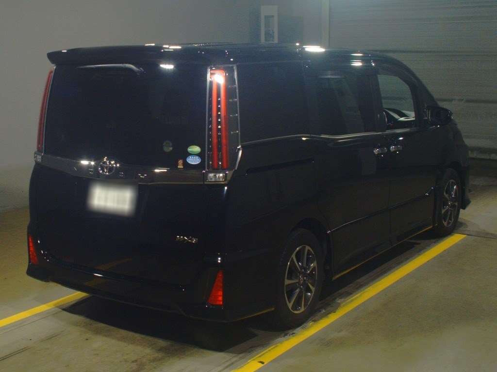 2018 Toyota Noah ZRR80W[1]