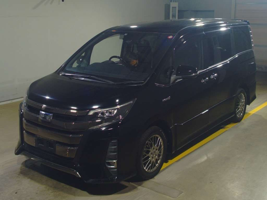 2017 Toyota Noah ZWR80W[0]