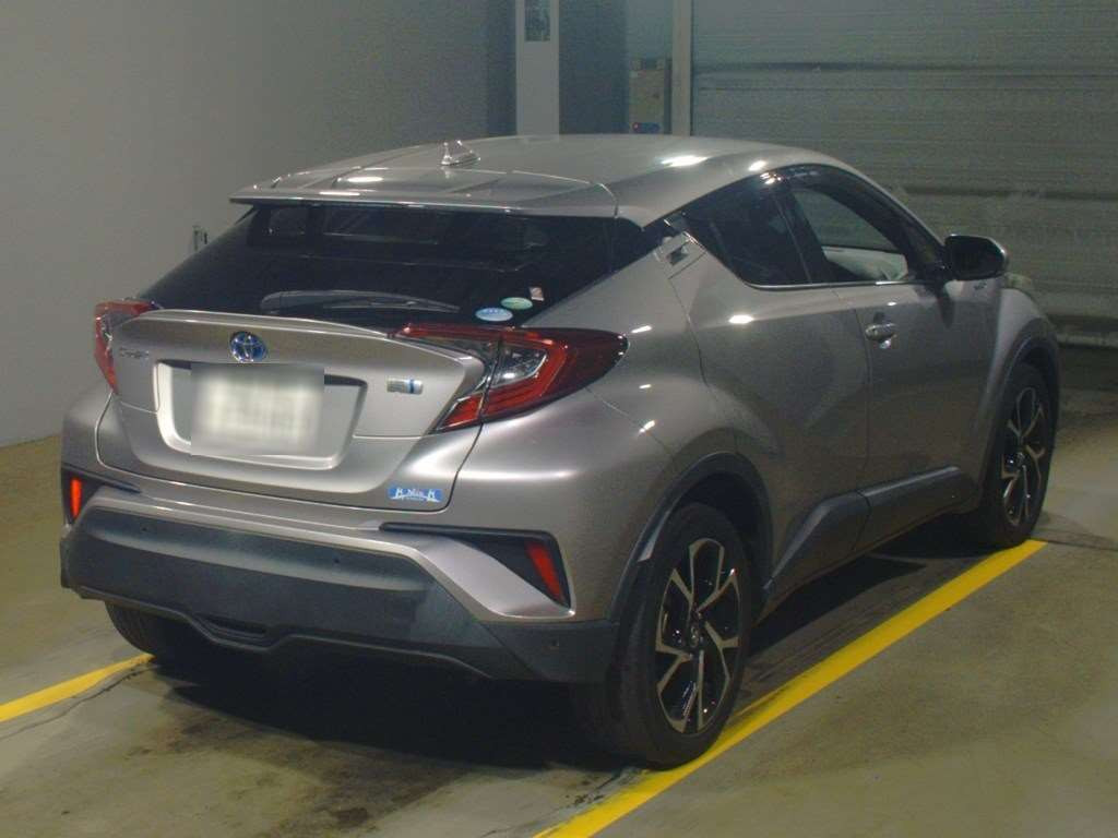 2018 Toyota C-HR ZYX10[1]