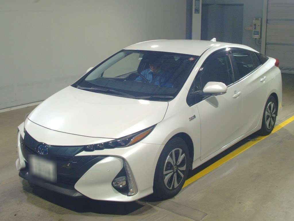 2022 Toyota Prius PHV ZVW52[0]