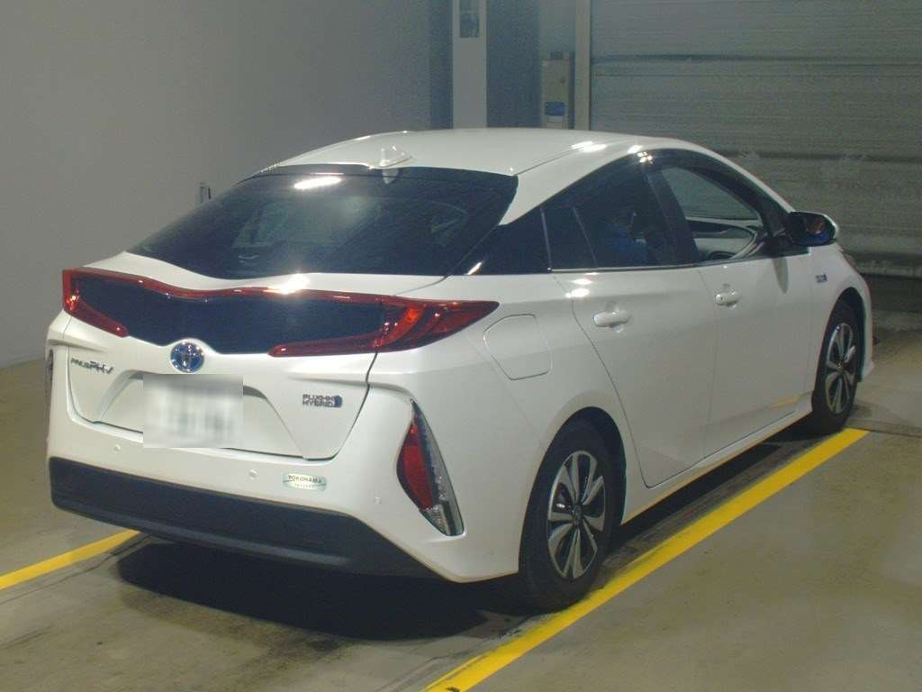 2022 Toyota Prius PHV ZVW52[1]