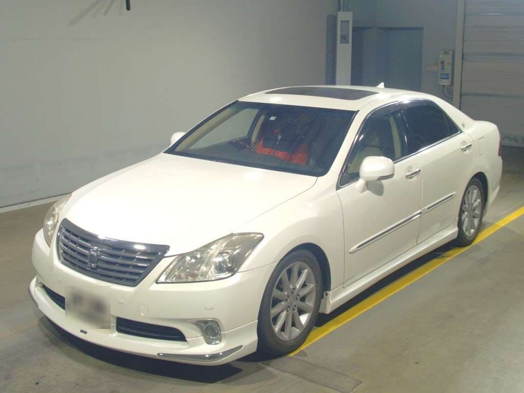 2011 Toyota Crown GRS202[0]