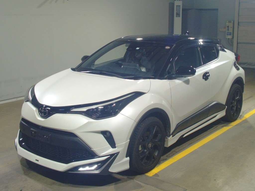 2023 Toyota C-HR NGX50[0]