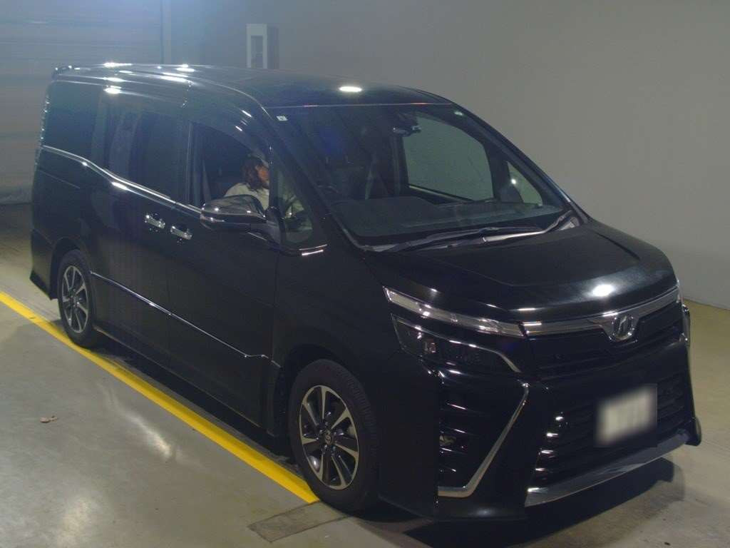 2019 Toyota Voxy ZRR80W[2]