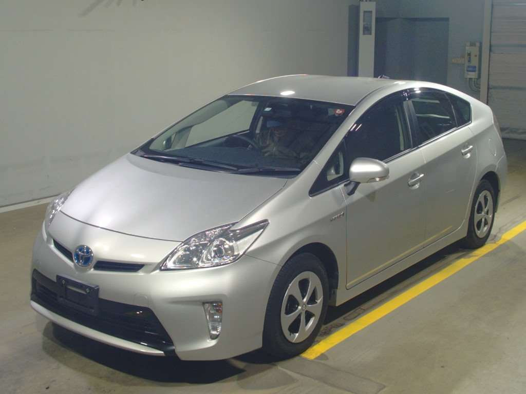 2015 Toyota Prius ZVW30[0]