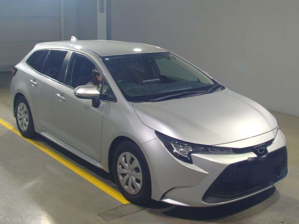 2020 Toyota Corolla Touring Wagon ZRE212W[2]