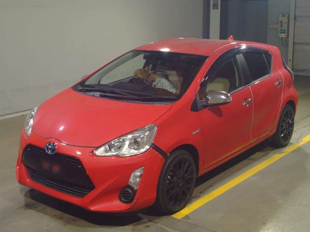 2015 Toyota Aqua NHP10[0]