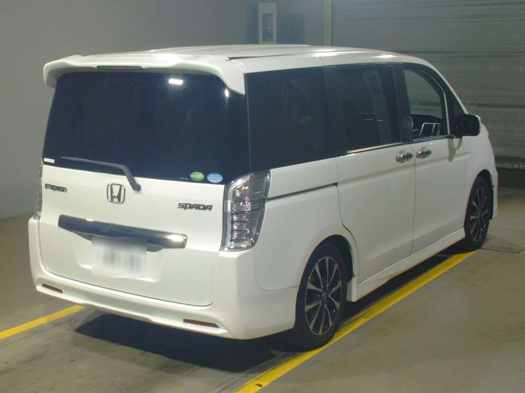 2013 Honda Step WGN Spada RK5[1]