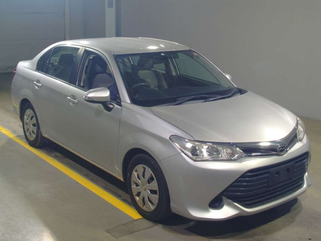 2016 Toyota Corolla Axio NRE161[2]