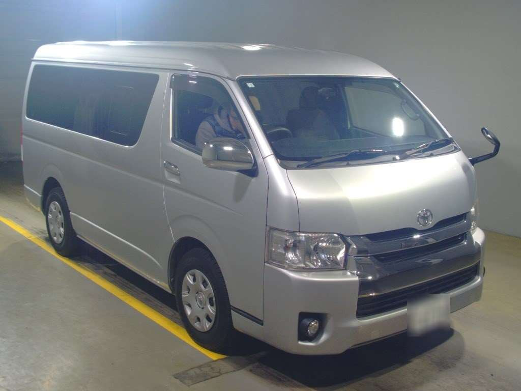 2014 Toyota Hiace Wagon TRH214W[2]