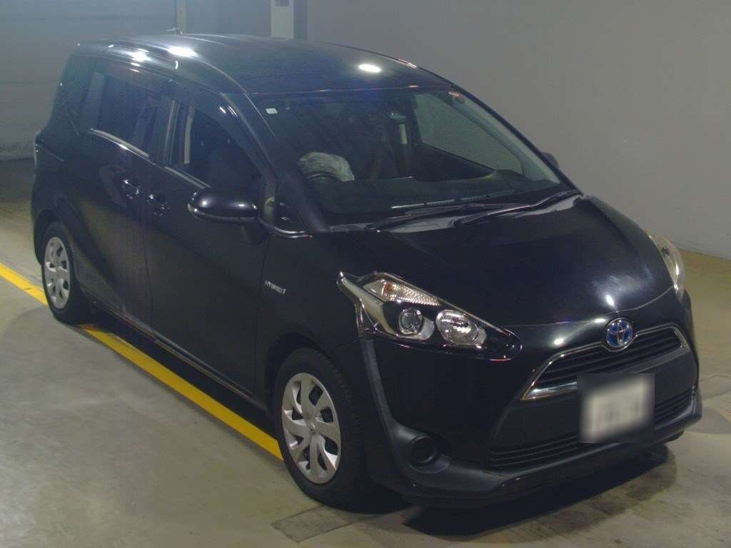 2016 Toyota Sienta NHP170G[2]