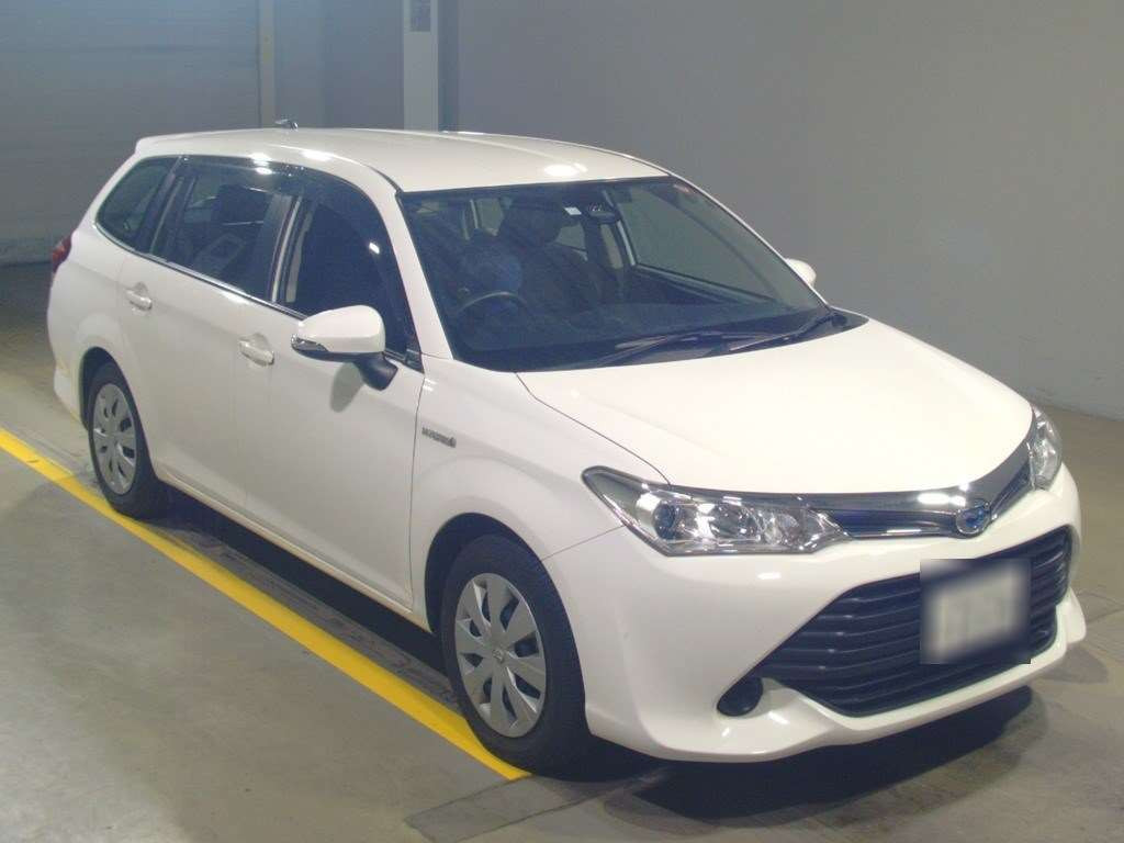 2016 Toyota Corolla Fielder NKE165G[2]