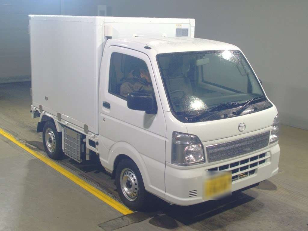 2024 Mazda Scrum Truck DG16T[2]