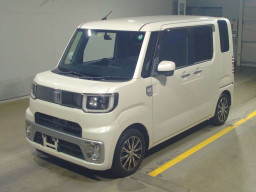 2016 Daihatsu Wake