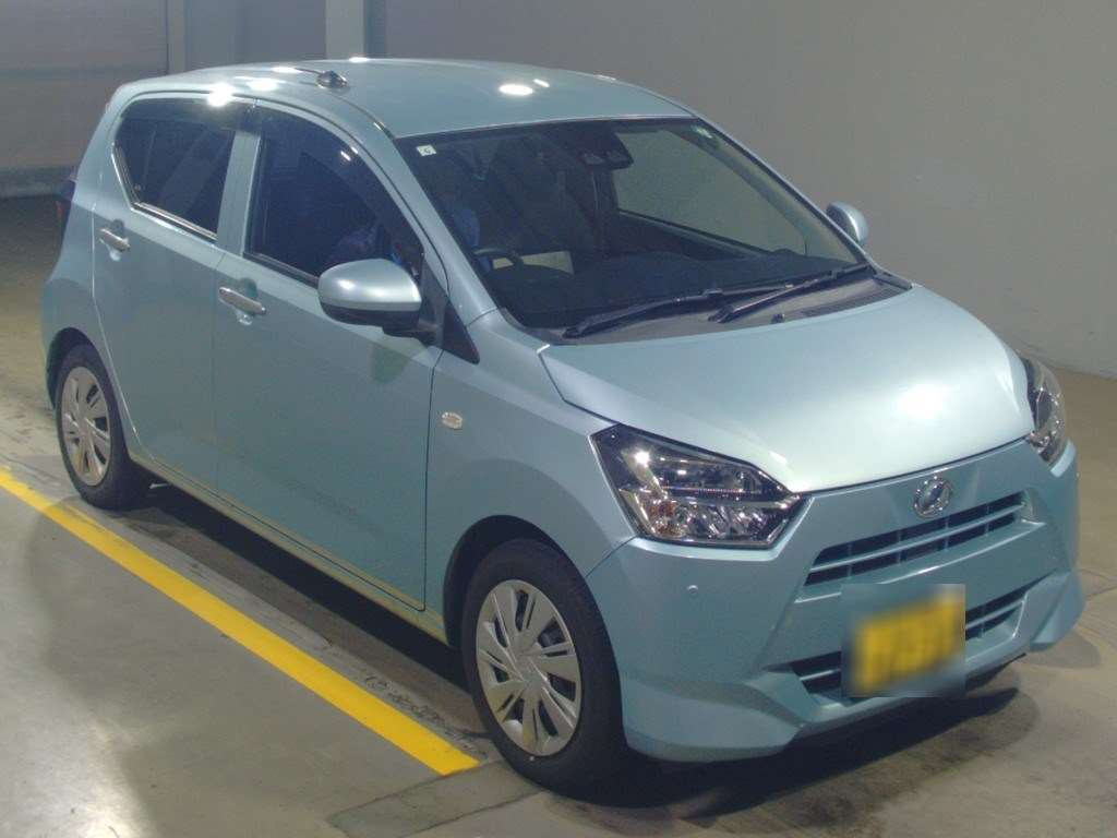 2017 Daihatsu Mira es LA350S[2]