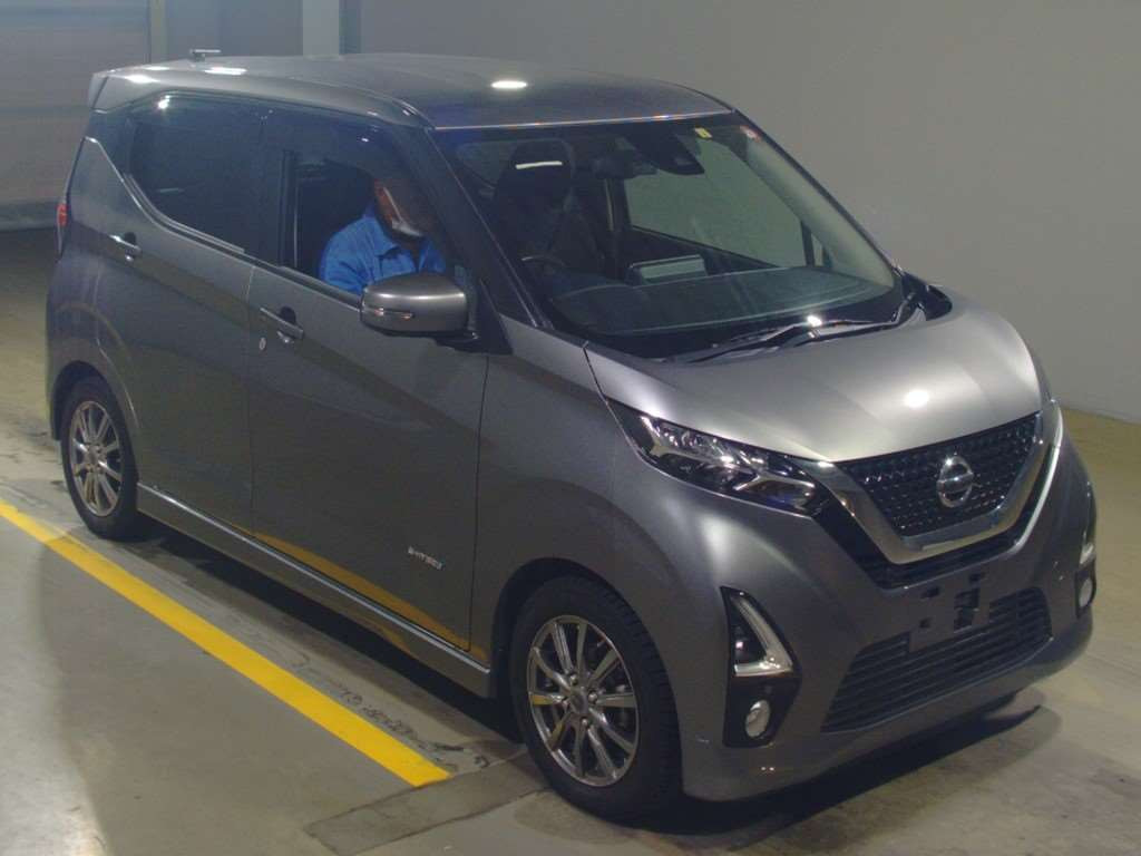 2019 Nissan DAYZ B44W[2]