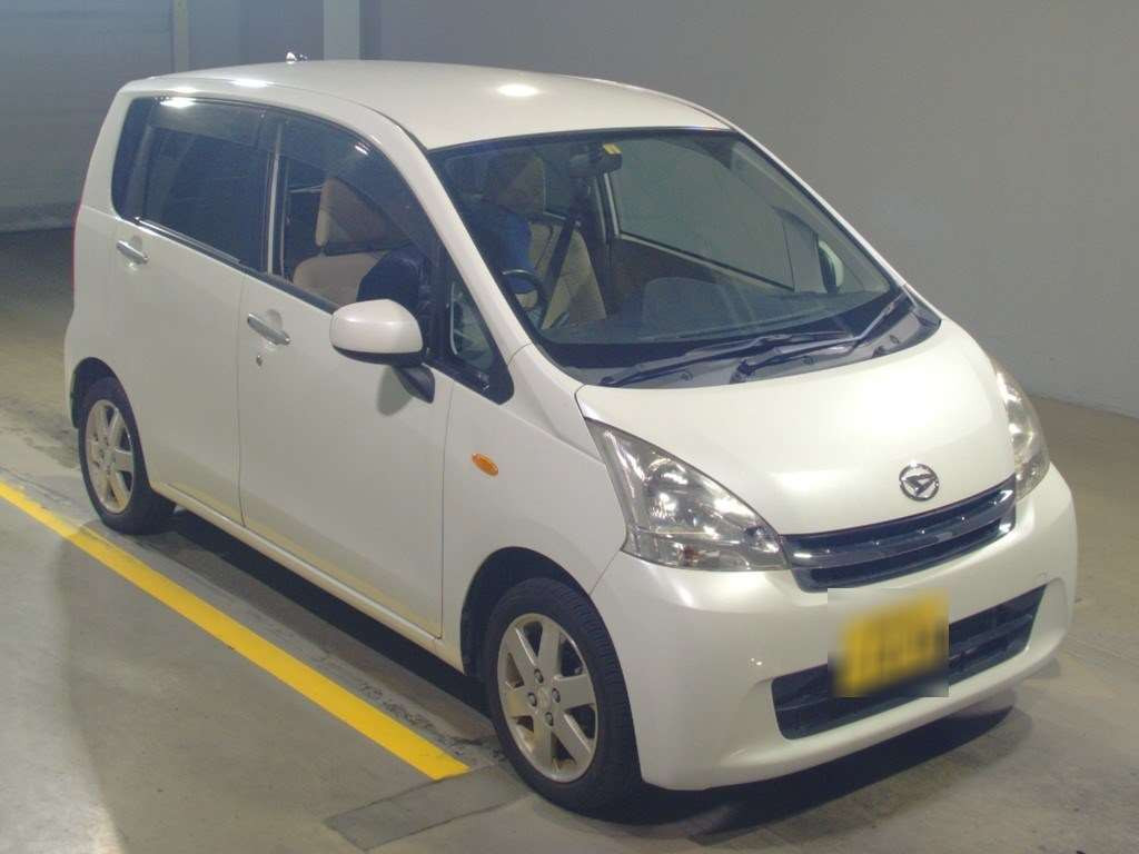 2011 Daihatsu Move LA100S[2]