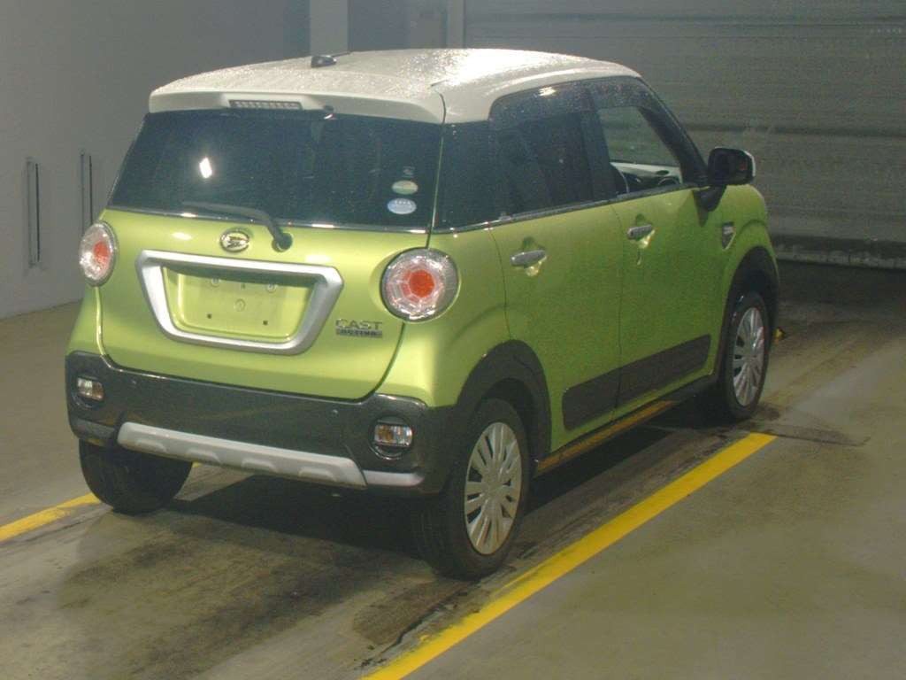 2015 Daihatsu Cast LA250S[1]