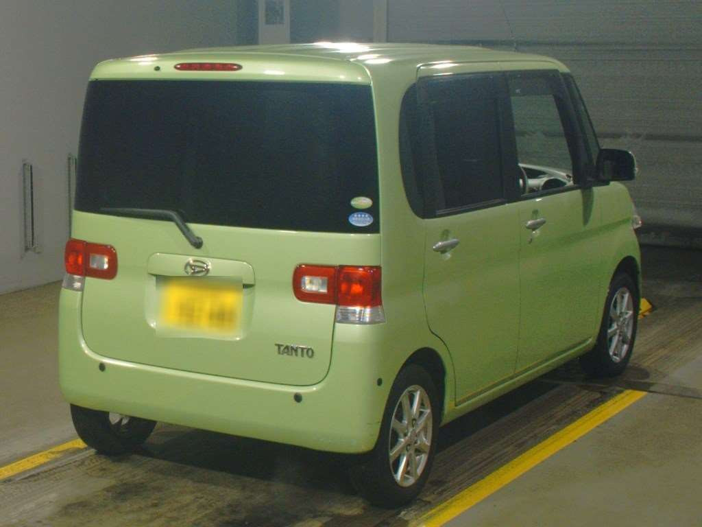 2011 Daihatsu Tanto L375S[1]