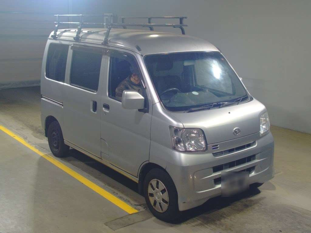 2014 Daihatsu Hijet Cargo S321V[2]