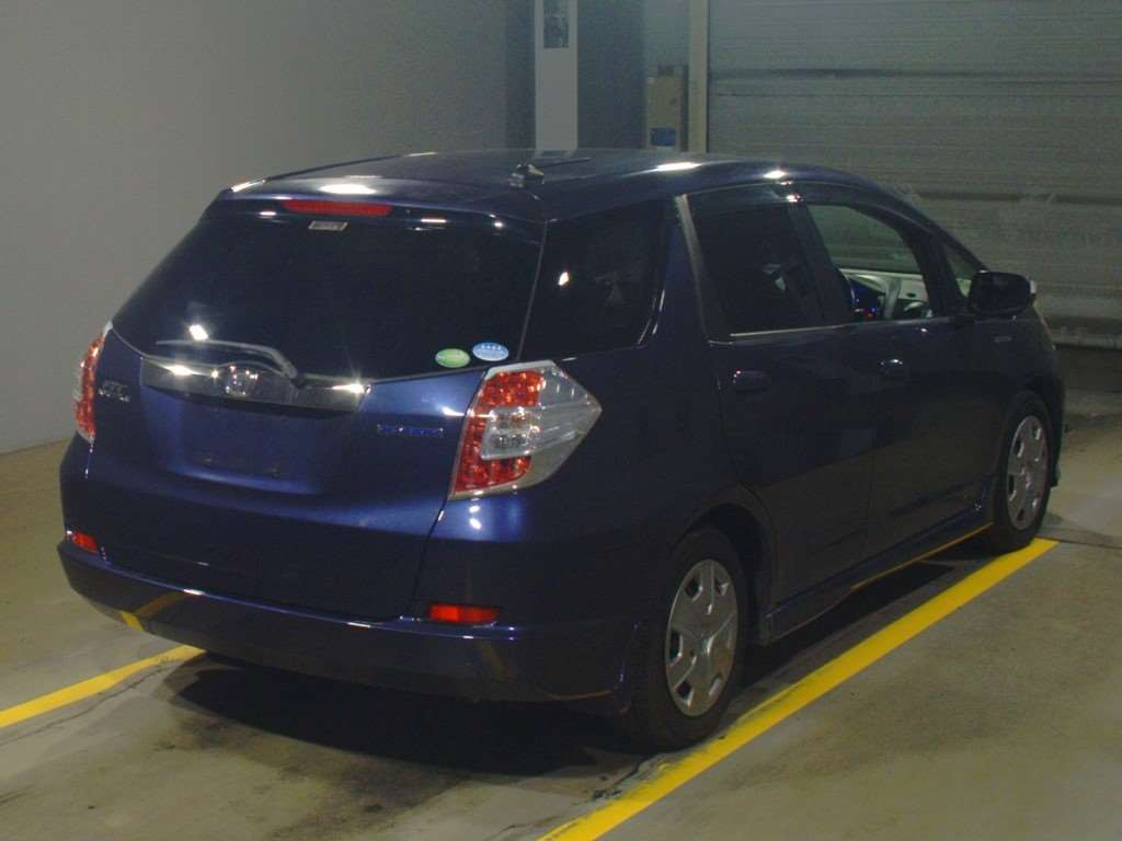 2014 Honda Fit Shuttle Hybrid GP2[1]