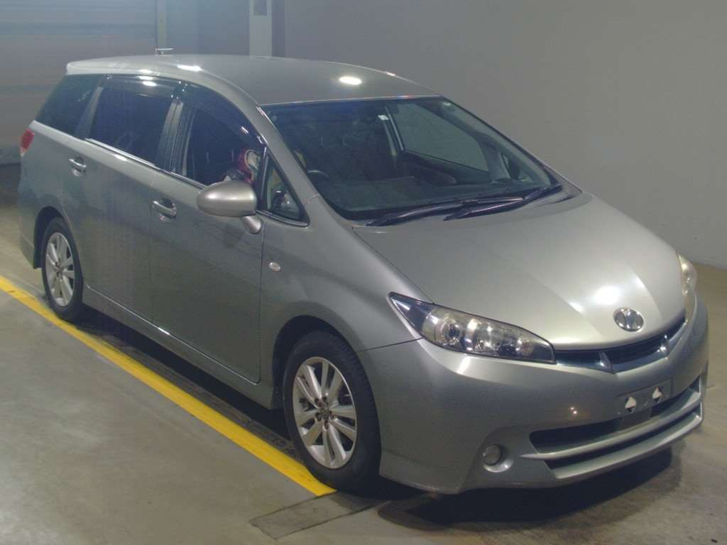 2010 Toyota Wish ZGE20W[2]