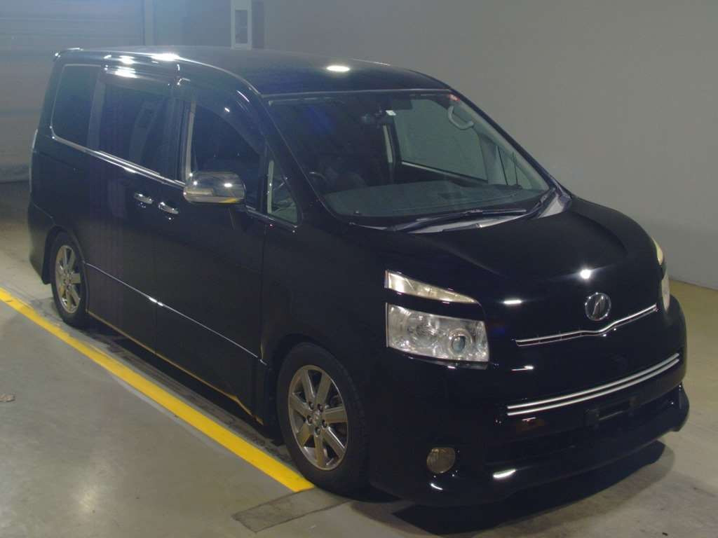 2009 Toyota Voxy ZRR70W[2]