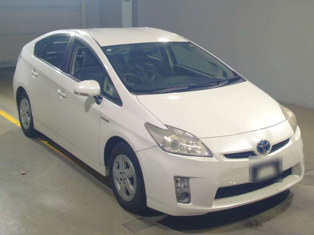 2010 Toyota Prius ZVW30[2]