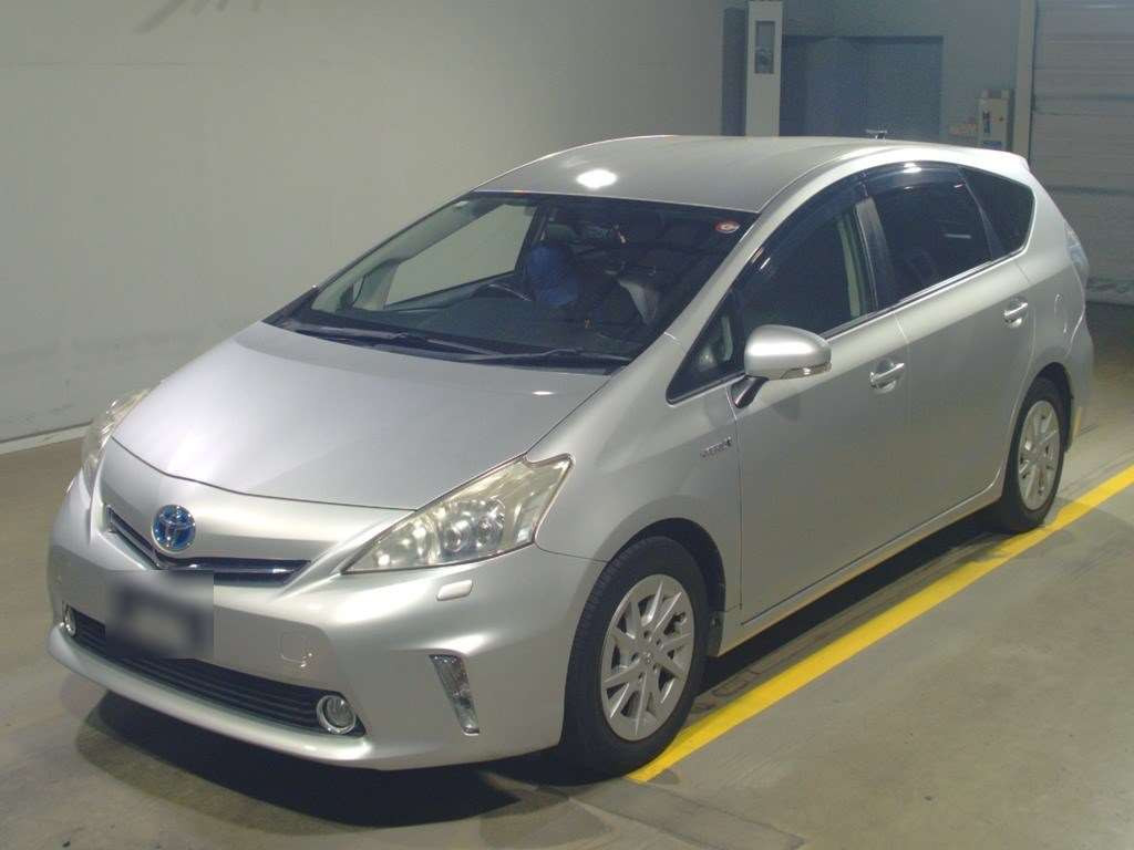 2012 Toyota Prius alpha ZVW41W[0]