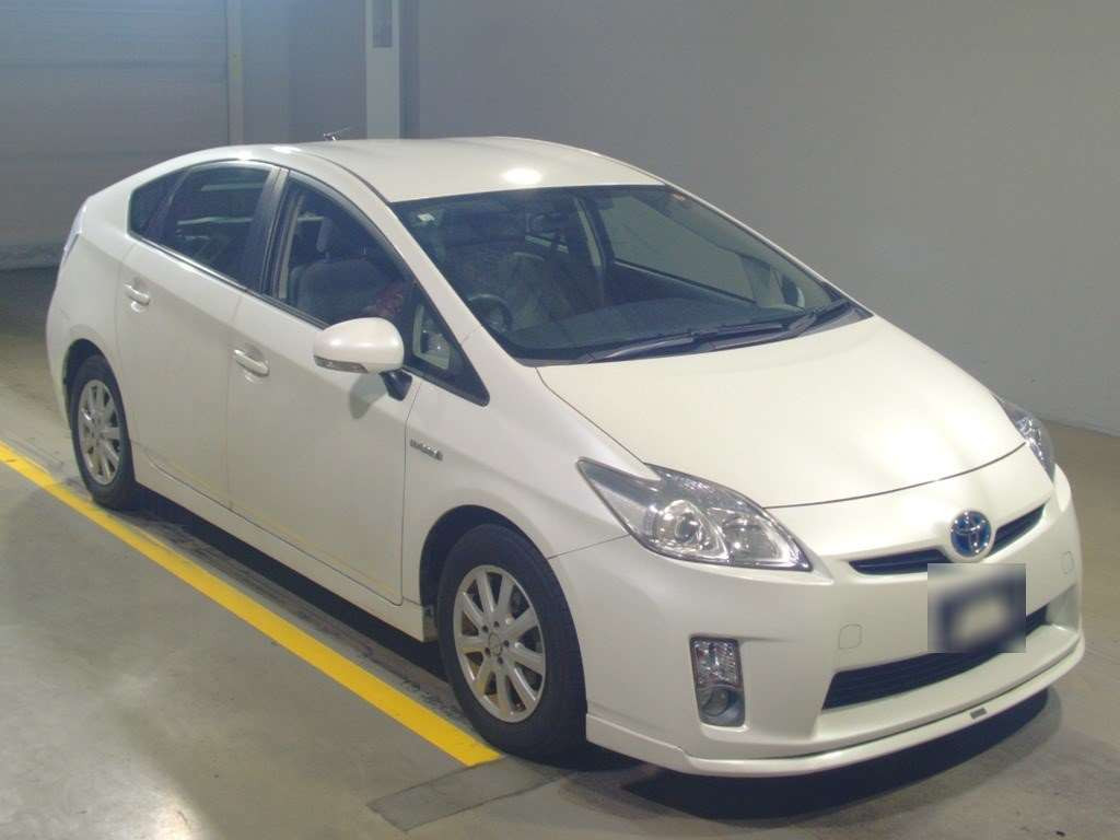 2010 Toyota Prius ZVW30[2]