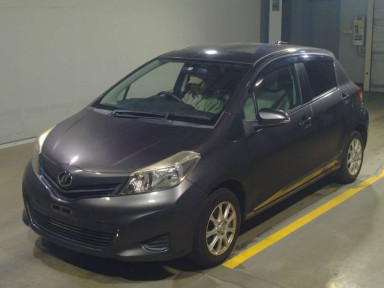 2011 Toyota Vitz