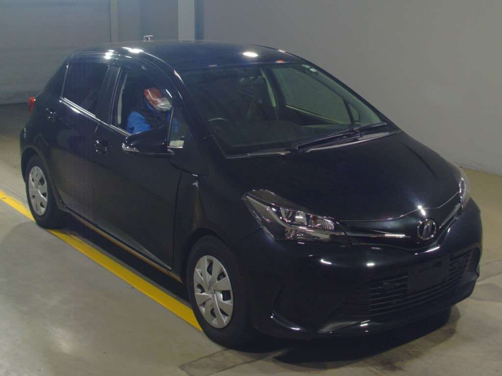 2014 Toyota Vitz NSP130[2]