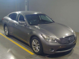 2010 Nissan Fuga