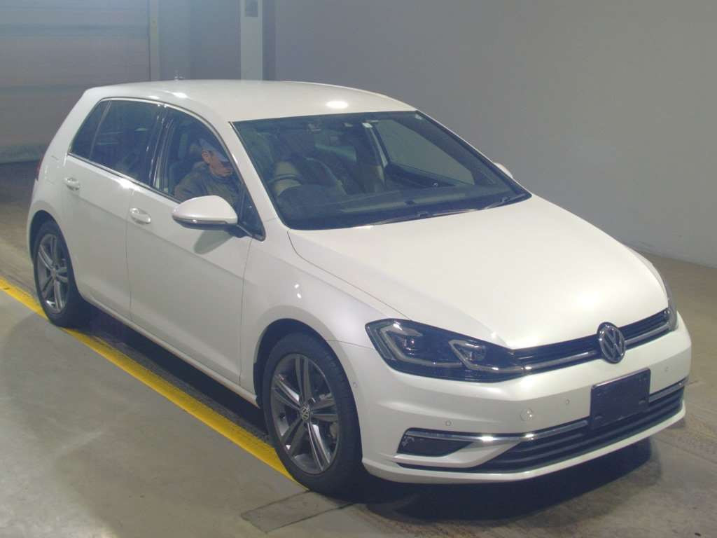 2020 Volkswagen Golf AUCPT[2]