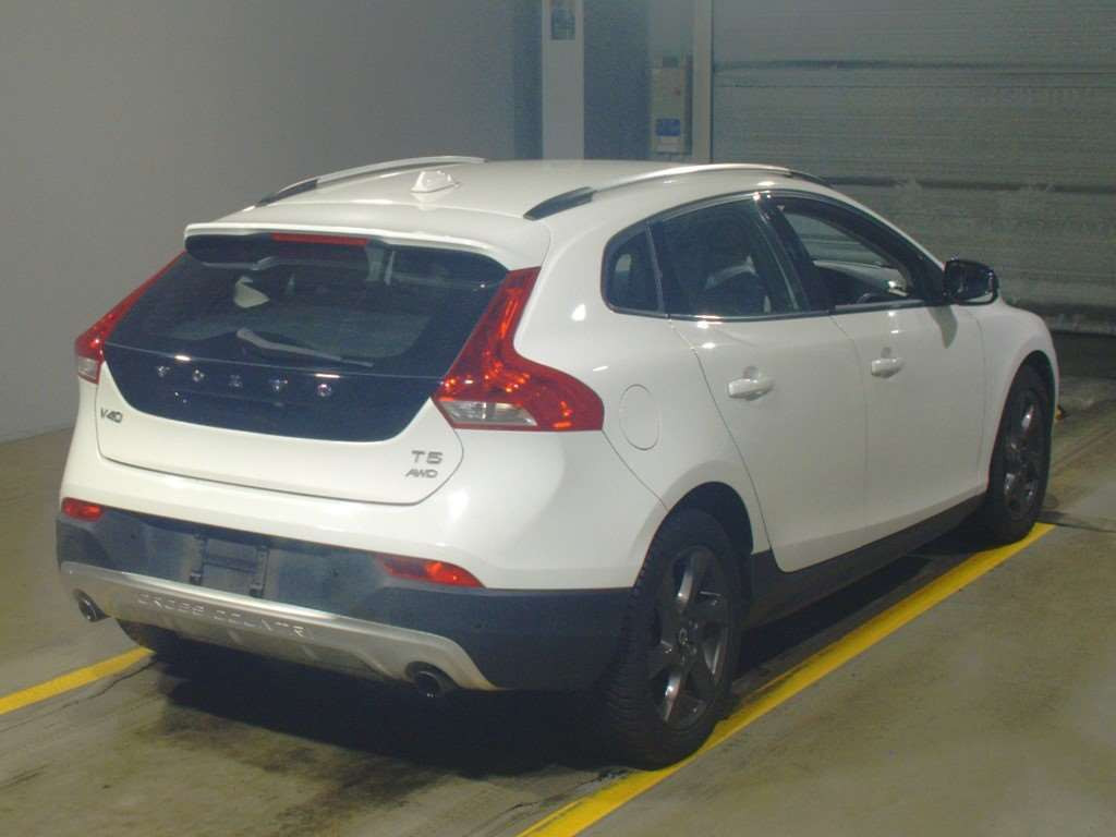 2013 Volvo V40 MB5204T[1]