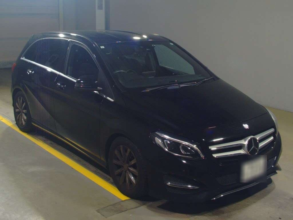 2017 Mercedes Benz B-Class 246242[2]