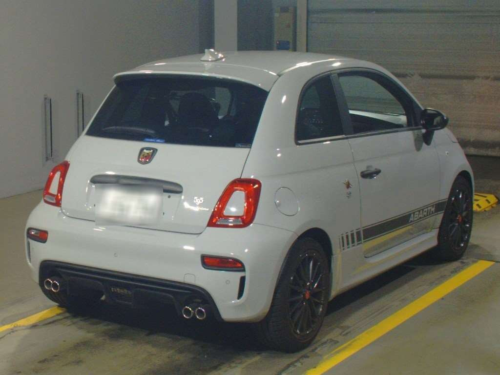 2022 Abarth Abarth 595 31214T[1]