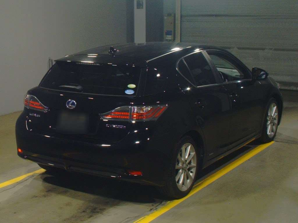 2011 Lexus CT ZWA10[1]