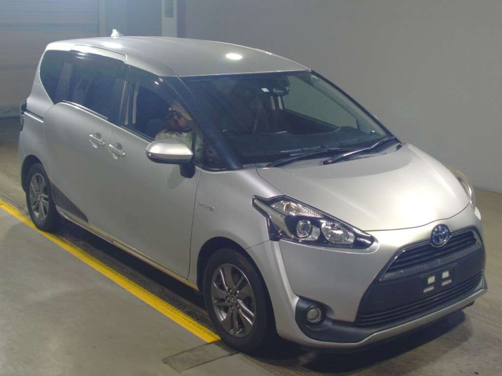 2016 Toyota Sienta NHP170G[2]