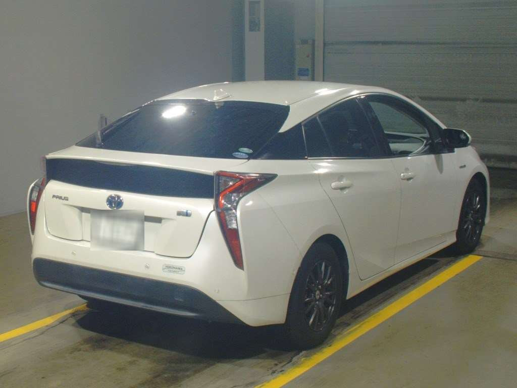 2019 Toyota Prius ZVW50[1]