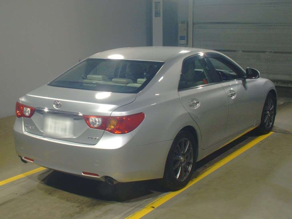 2010 Toyota Mark X GRX130[1]