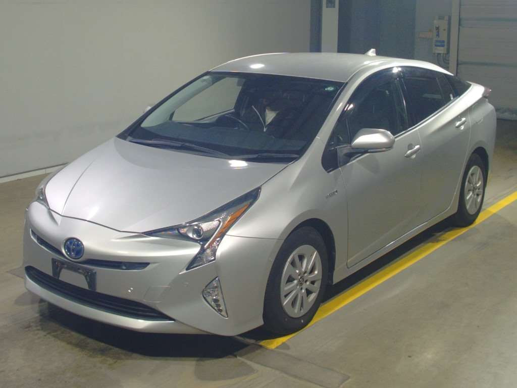 2018 Toyota Prius ZVW50[0]