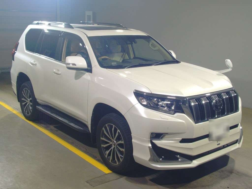 2019 Toyota Land Cruiser Prado TRJ150W[2]