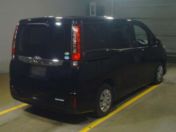 2015 Toyota Noah