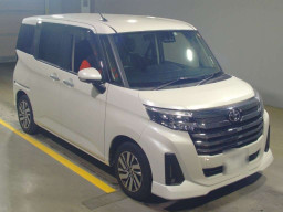 2022 Toyota Roomy