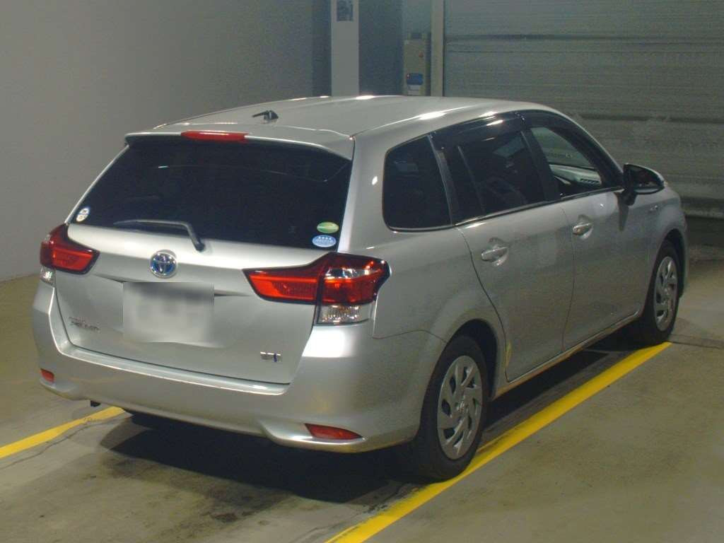 2017 Toyota Corolla Fielder NKE165G[1]