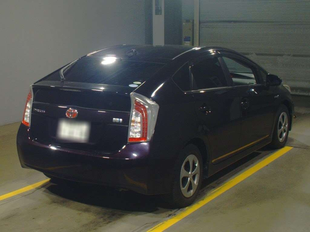 2012 Toyota Prius ZVW30[1]